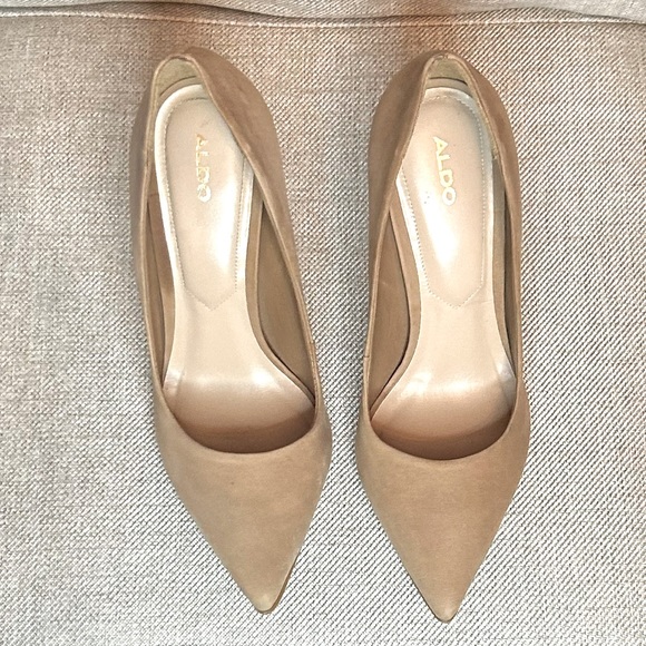 Aldo Stessy Suede Nude Heels - Picture 2 of 7